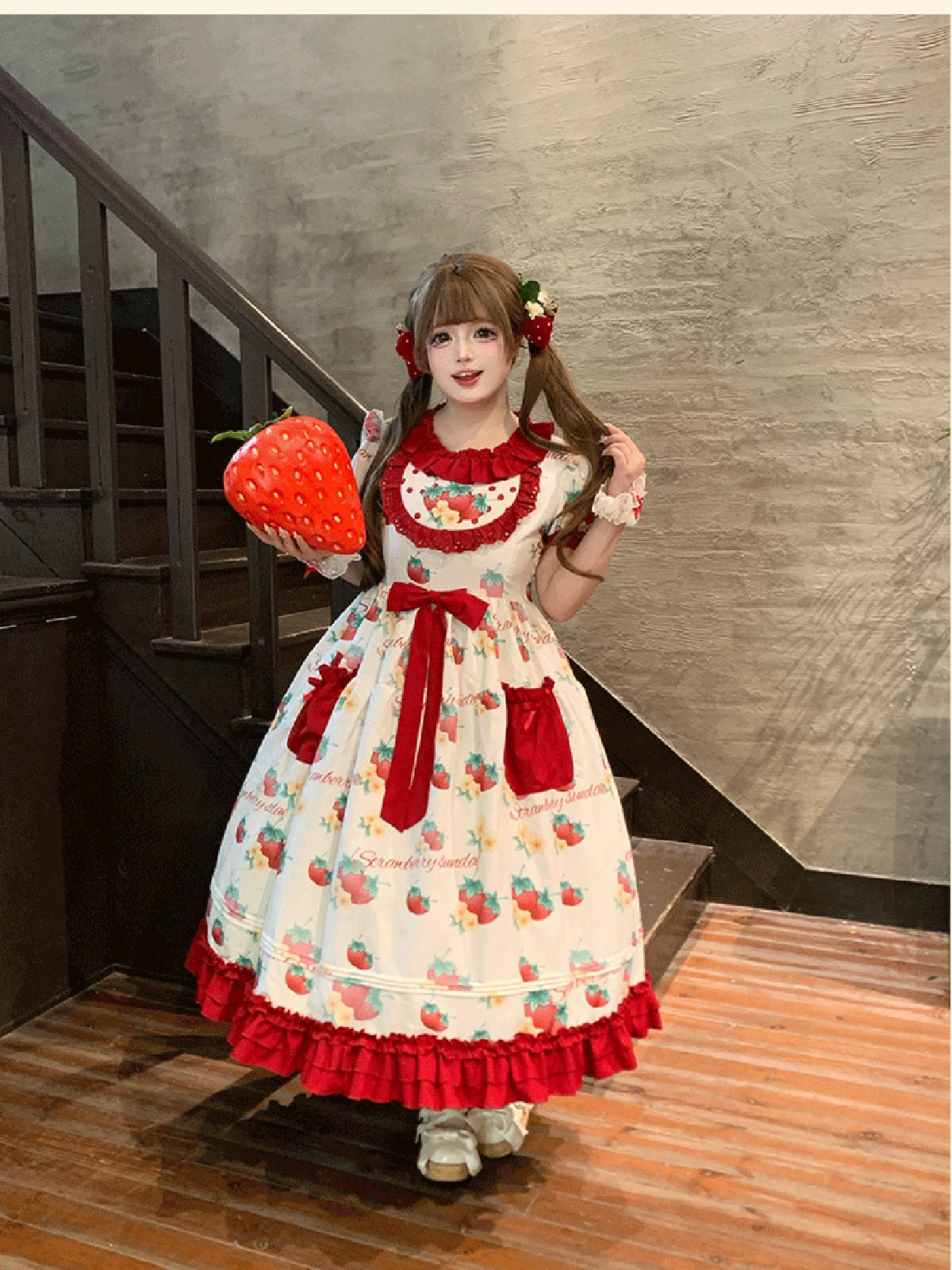 Plus Size Strawberry Print Sweet Lolita OP Dress - Large Hem Long Style