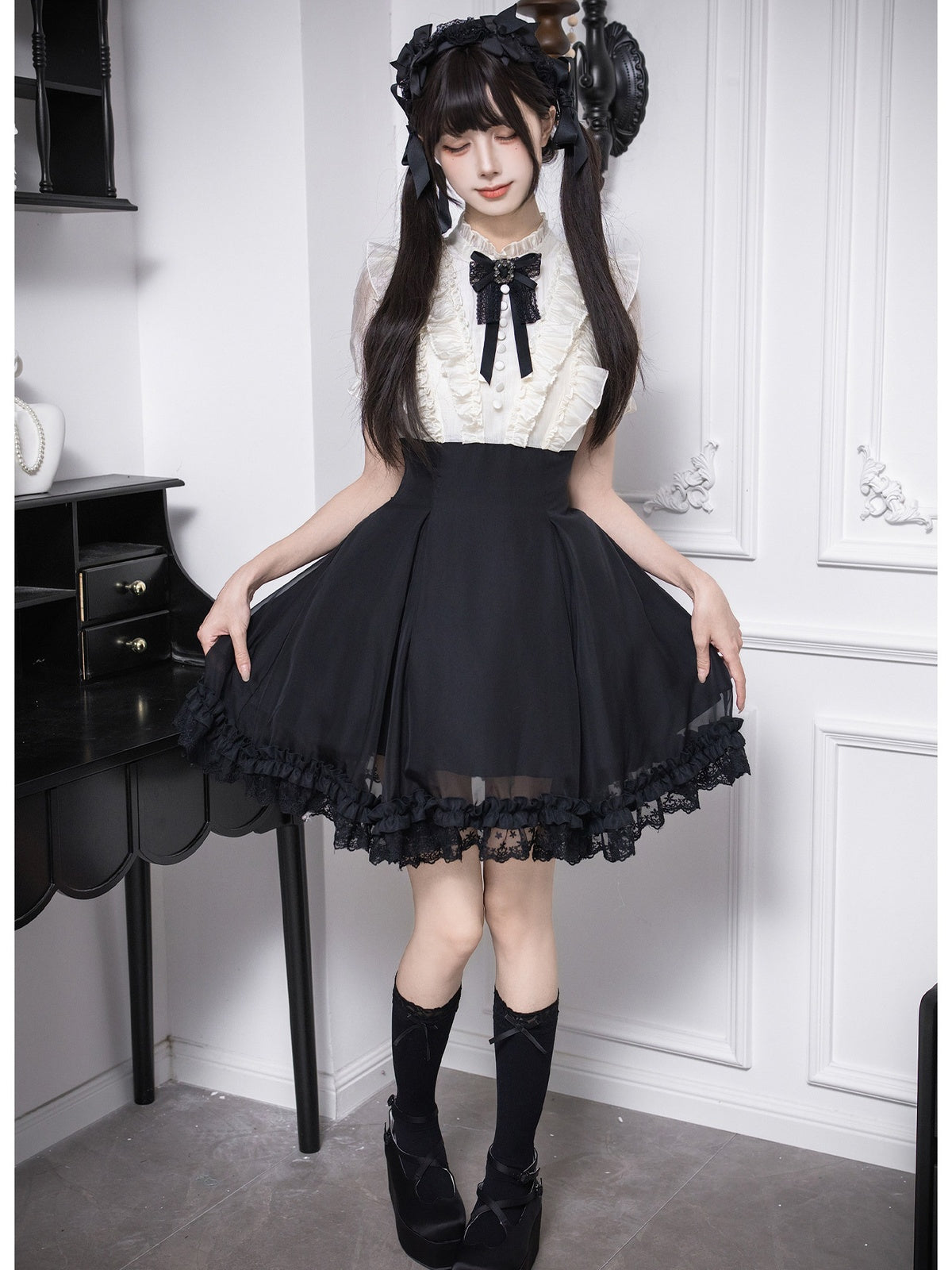 Black Off-White Color Block Lolita Short Dress with Rhinestone Necktie