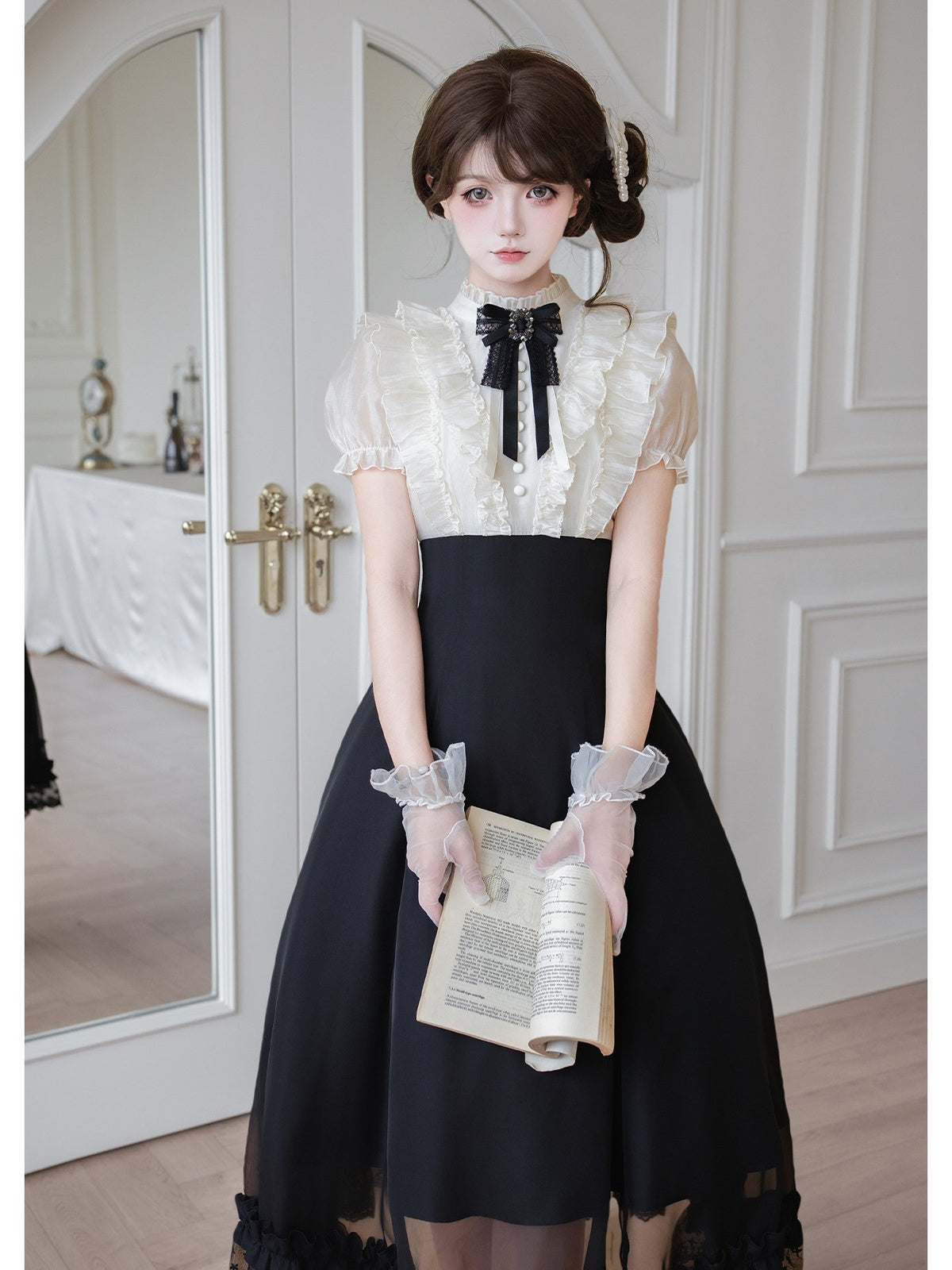 Black Off-White Color Block Lolita Long Dress with Rhinestone Necktie