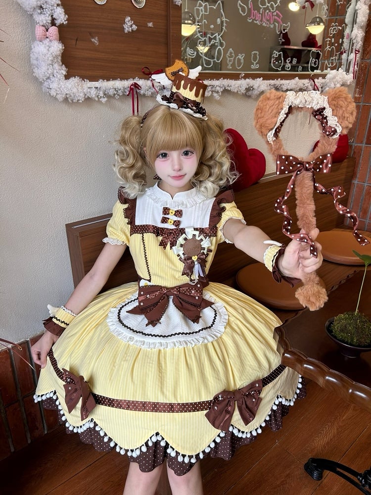 Sweet Lolita Brooch in Two Colorways - Alice in Wonderland Lolita | CoyBunny
