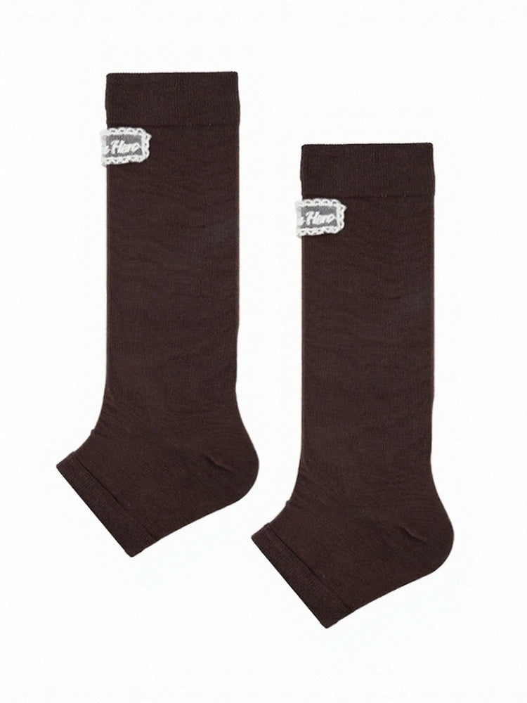 Ribbed Calf Socks with Letter Pattern - ModaSwings | CoyBunny