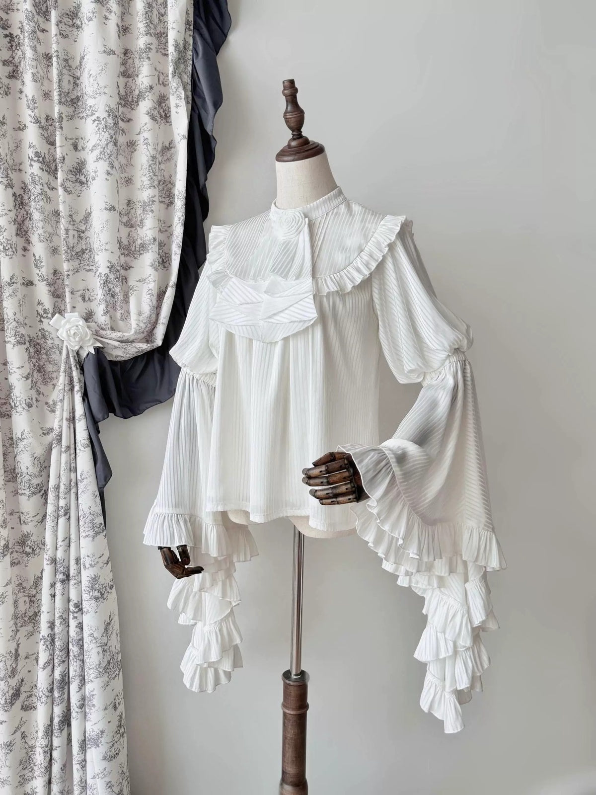 Gothic White Lolita Skirt Set: Hime Sleeve Blouse & Corset Set
