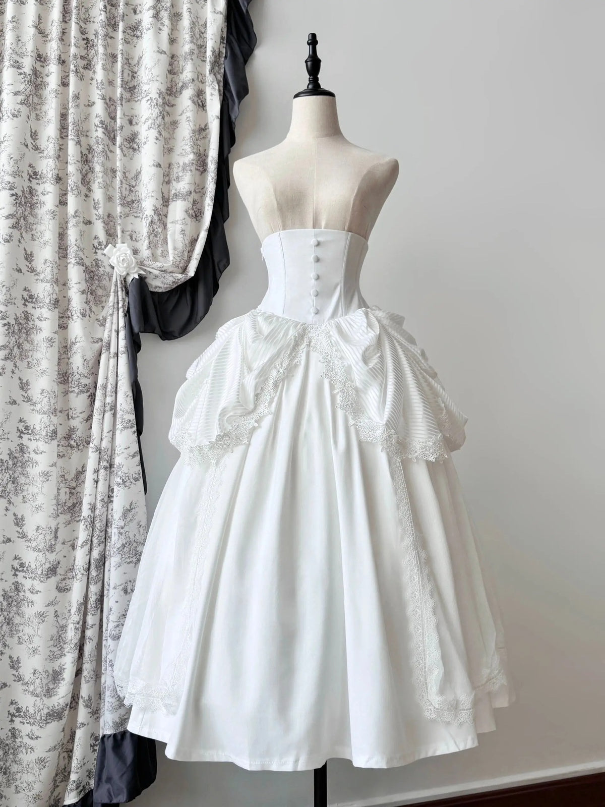 Gothic White Lolita Skirt Set: Hime Sleeve Blouse & Corset Set